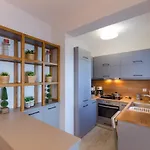 شقة Aegean